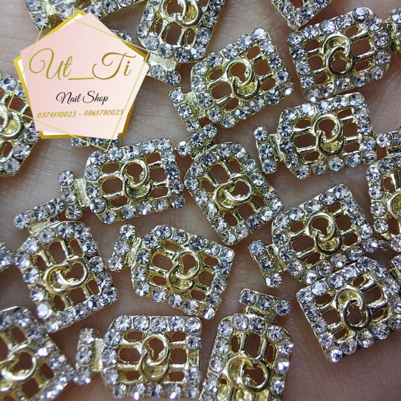 charm nước hoa đá mã 160