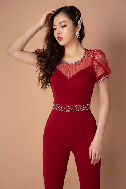 Jumpsuit thiết kế kết đá