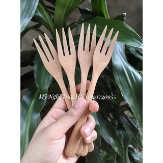 Dĩa gỗ thủ công