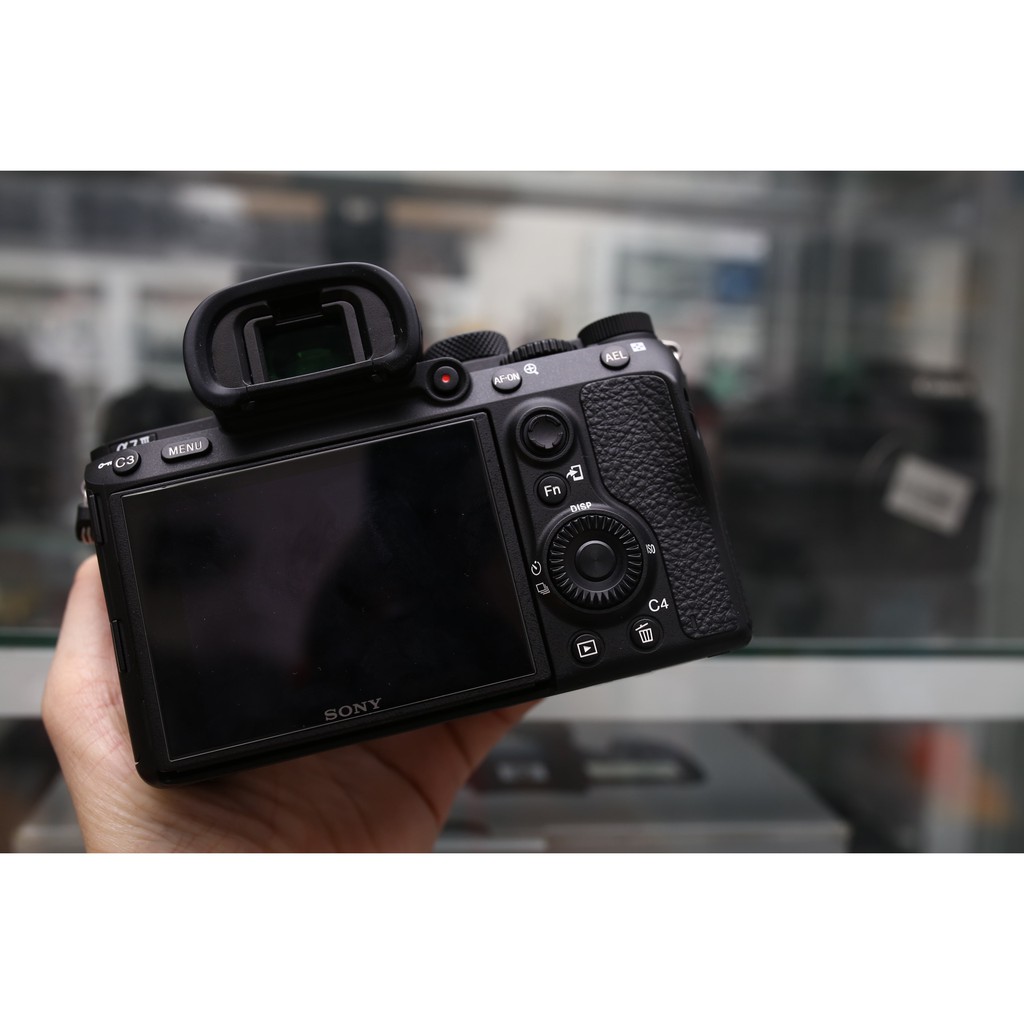 MÁY ẢNH SONY A7 MARK III - DÒNG MÁY ẢNH FULLFAME CHUYÊN NGHIỆP tại Máy ảnh City