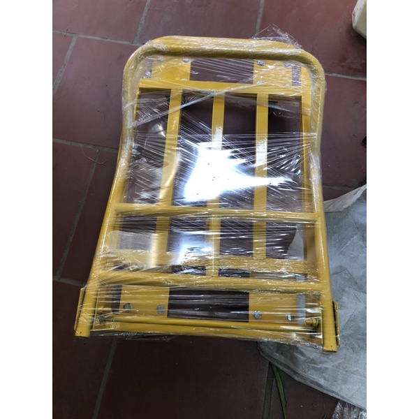 Xe đẩy hàng 4 bánh loại đẹp, chắc chắn