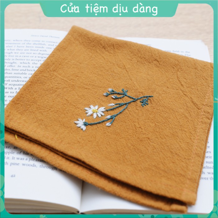 Bộ kit tập thêu khăn tay cho người mới bắt đầu - mẫu hoa Lồng Đèn và Cúc hoạ mi