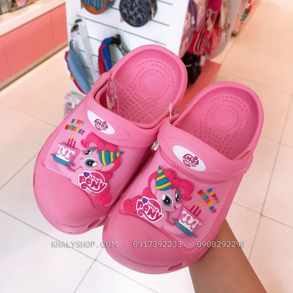 Giày, dép sục có quai và đèn Led hình Pony màu hồng lợt còn size 35 cho trẻ em bé gái - 70P5NPNHL9918