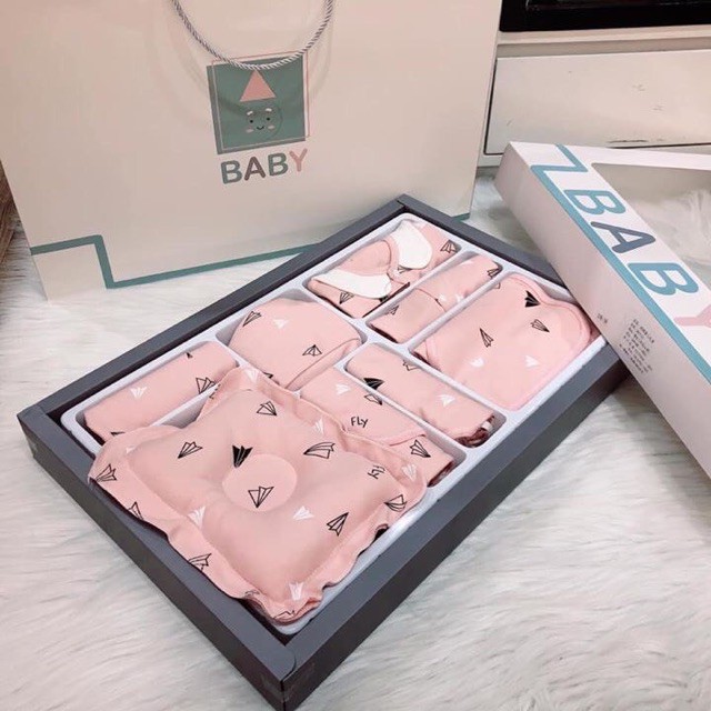 SET HỘP QUÀ TẶNG QUẦN ÁO SƠ SINH CHO BÉ TRAI VÀ BÉ GÁI Sơ sinh Đầy tháng