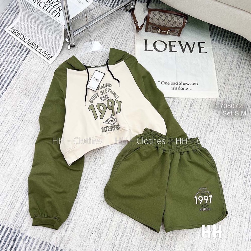Set sọc áo croptop phối chân váy