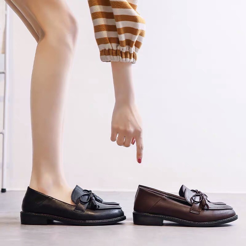 Giày loafer nữ nơ tua rua phong cách Anh Quốc