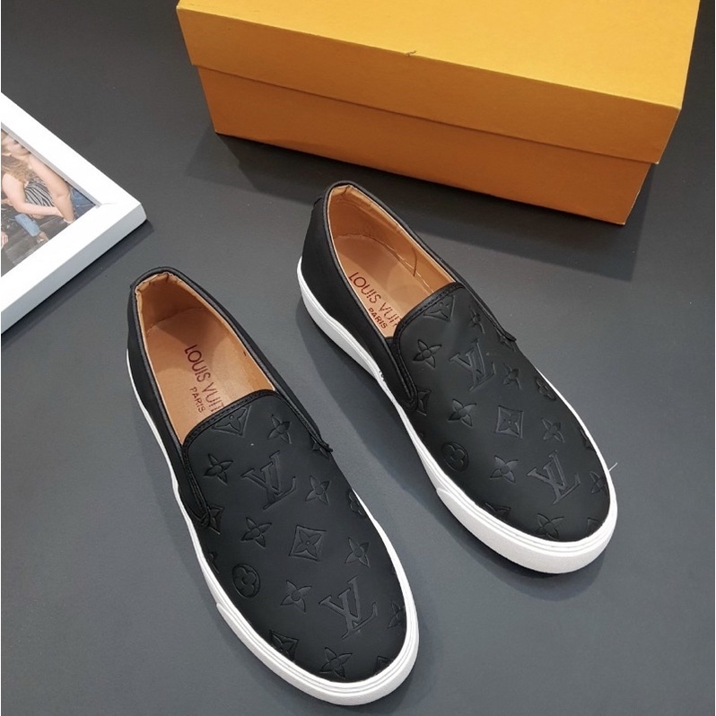 Giầy sục thời trang nam có hoạ tiết thêu, Giầy slip on phong cách giới trẻ btshop từ 38 đến 42
