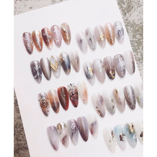 Móng mẫu from Hàn