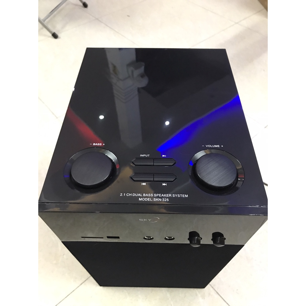 Dàn âm thanh nghe nhạc, karaoke – Loa cây vỏ gỗ SKY NEW model SKN 325 – Có khiển từ xa, bluetooth,thẻ nhớ, usb