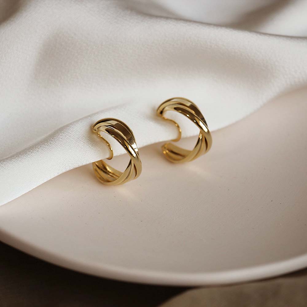 Khuyên Tai Nữ Trang Tạo Hình Độc Đáo