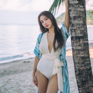 Bikini xẻ ngực chéo lưng trắng