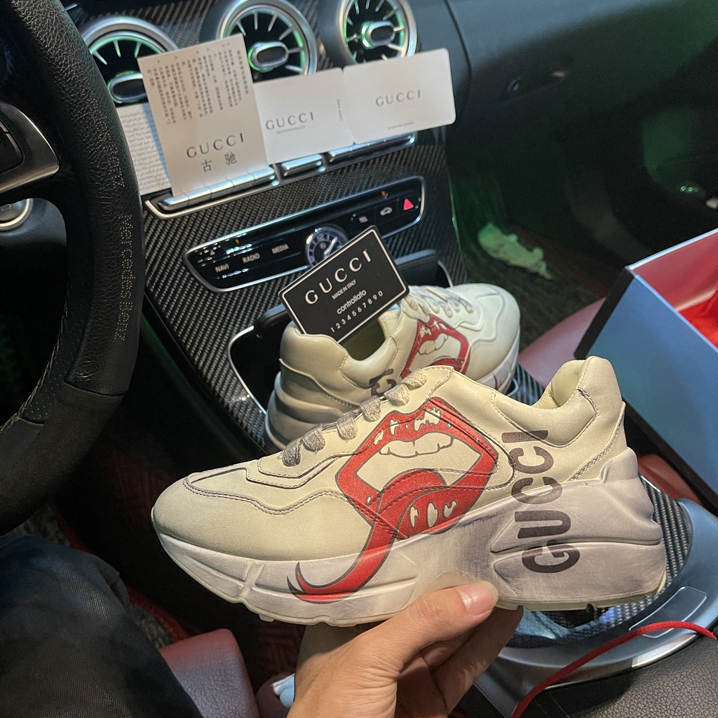 Giày Gu Chì Môi Bẩn