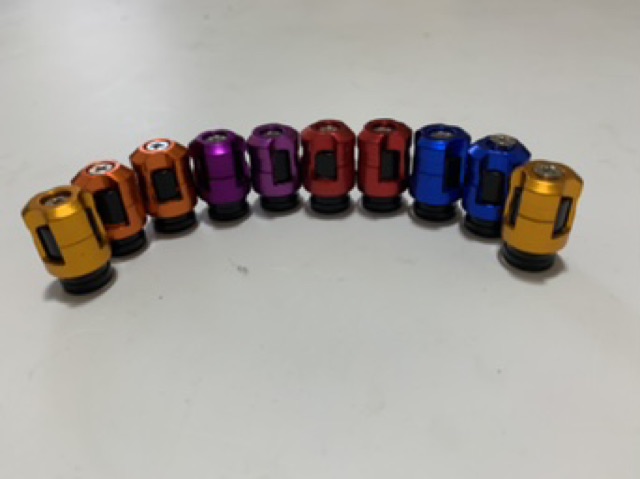 ỐP CHÂN VAN BIKER CHO XE MÁY -OTO