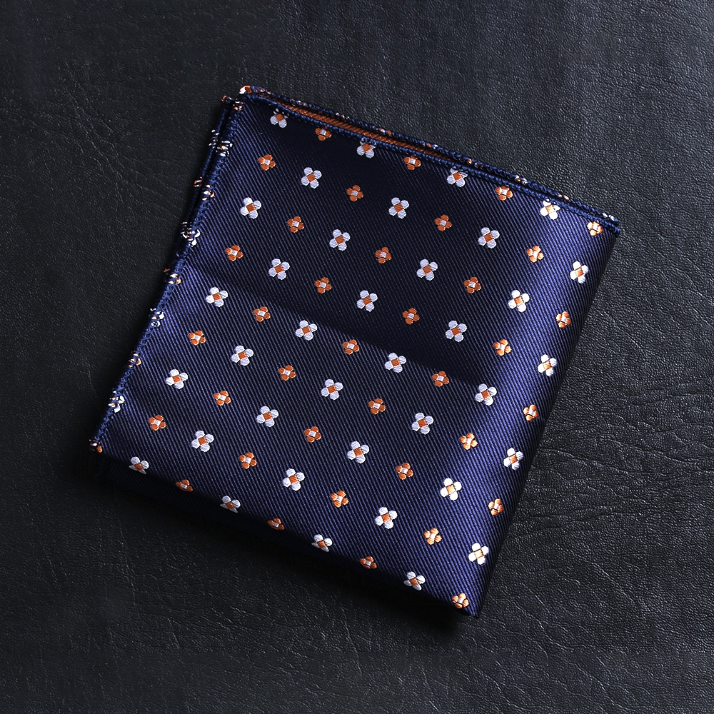 Khăn Tay Lụa Satin Vuông Họa Tiết Hoa Văn