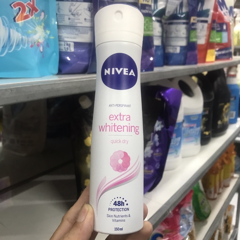 Xịt Khử Mùi Nivea Trắng Da Làm Mờ Vết Thâm 150ml