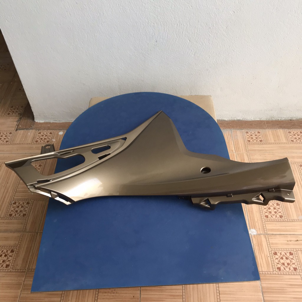 Tấm ốp yếm trái xe Airblade | Air Blade Béo 2011 chính hãng Honda 64420-kvg-v40zf