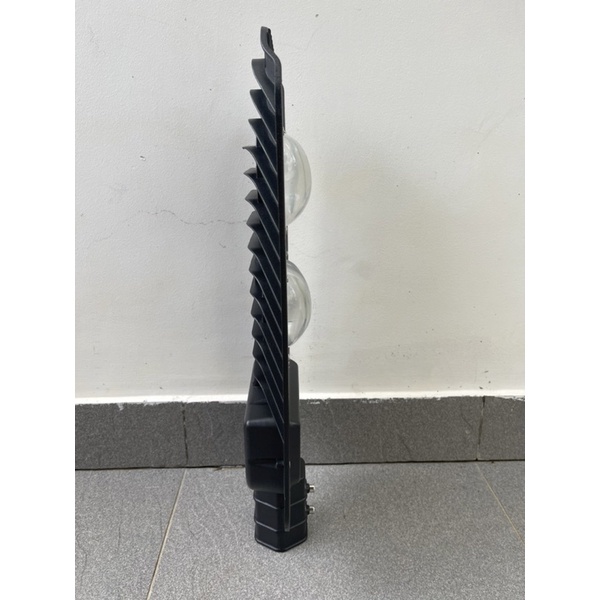 Đèn đường led hình chiếc lá bản mới vỏ nhôm dày chuẩn watt kín nước IP67