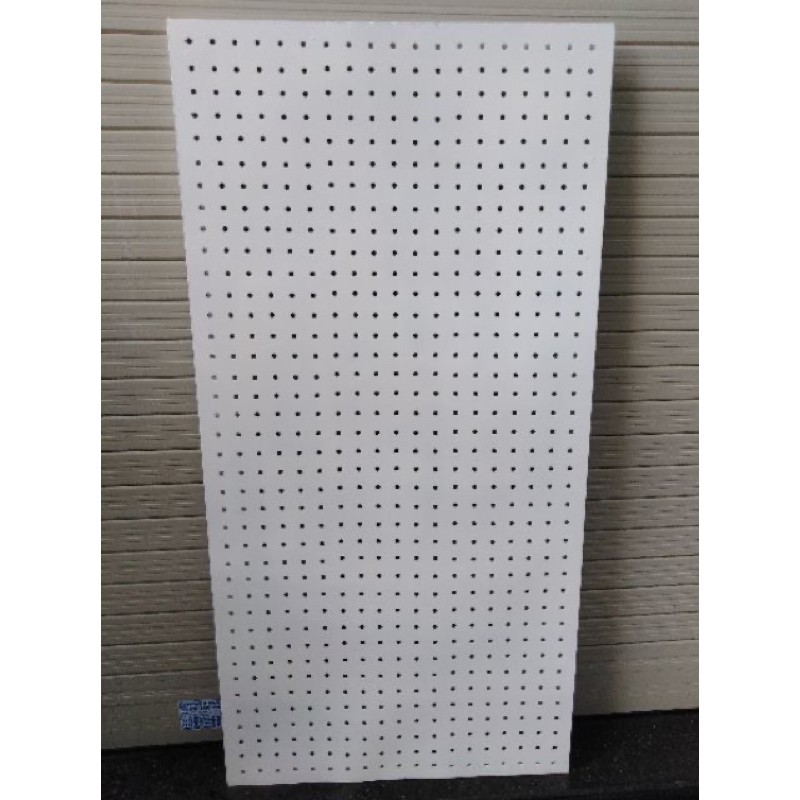 Tấm tôn lỗ trang trí 50x100