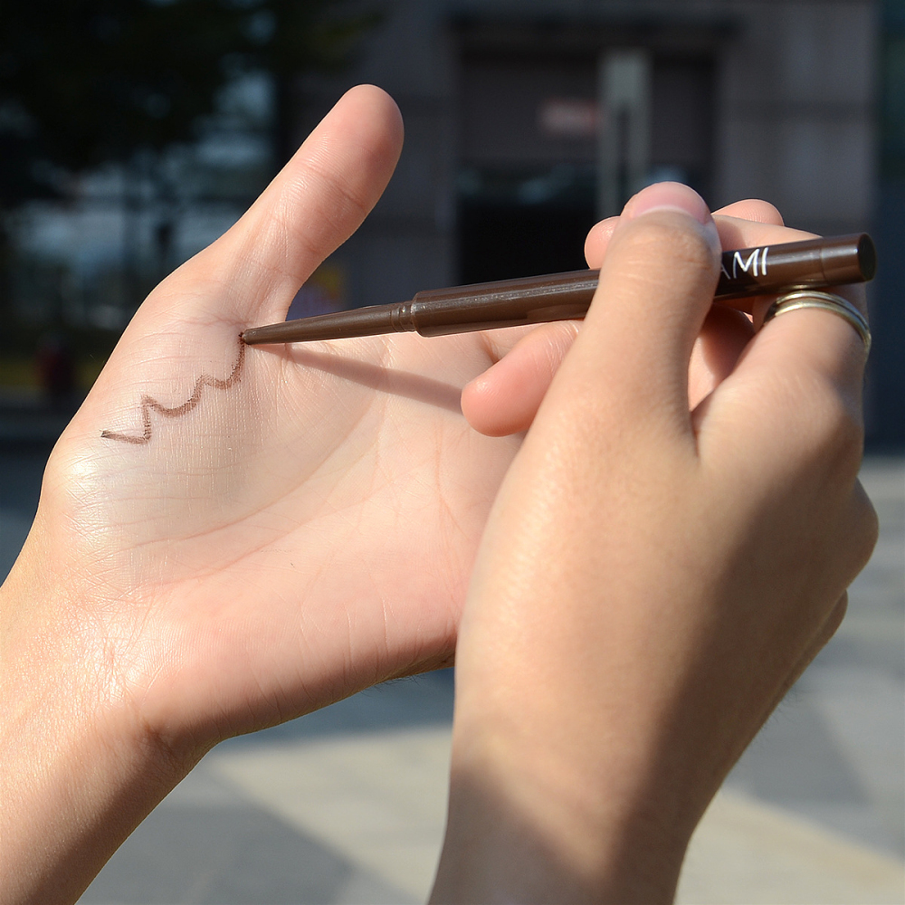 Bút kẻ mắt chống thấm nước không bị nhòe lâu trôi tiện lợi dành cho trang điểm | BigBuy360 - bigbuy360.vn