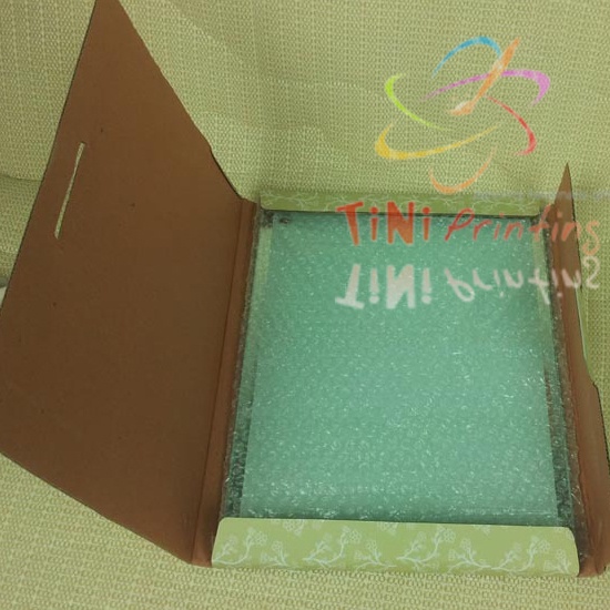 KHUNG HÌNH THỦY TINH KHUNG HÌNH CHỮ NHẬT ĐỨNG KH03 (15X23X0.5) IN HÌNH THEO YÊU CẦU
