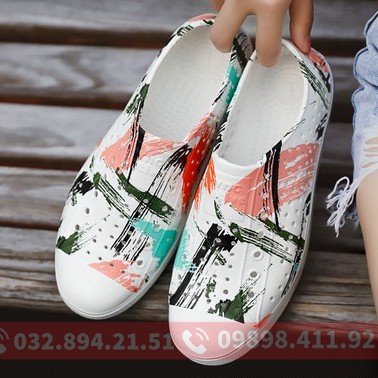 giày native cho béFREESHIPgiày native cho bé họa tiết vảy sơn SHINNATIVESON tặng thêm 2 jibtiz native