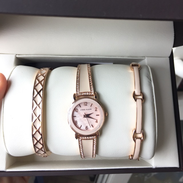 Đồng hồ nữ Anne Klein set đồng hồ và vòng tay AK2052/BKST