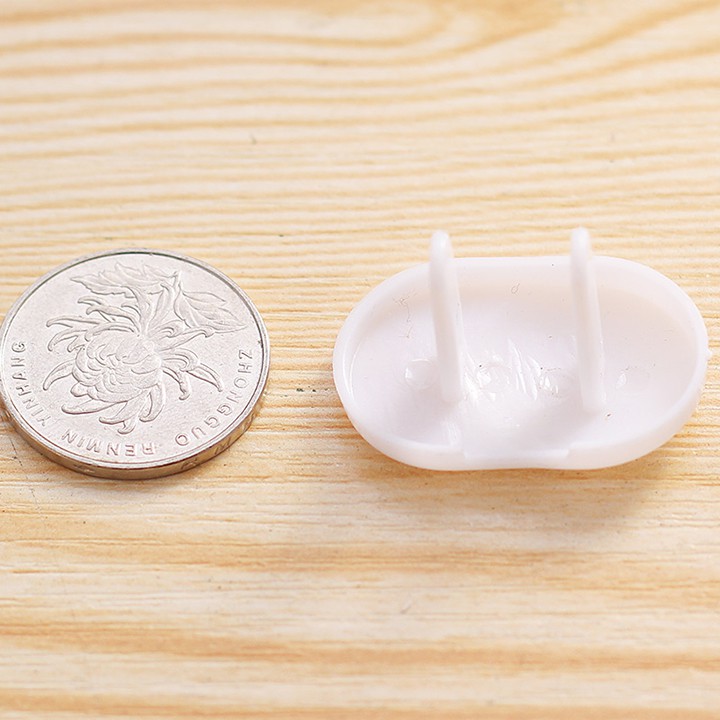 Set 10 Nút Bịt Ổ Điện Bằng Nhựa 2 Nhánh An Toàn Cho Trẻ Em