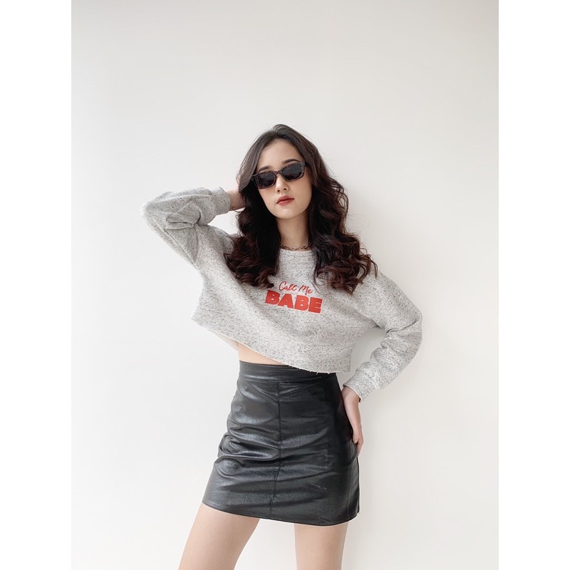 Áo nỉ croptop xám phẩy 3 hình | BigBuy360 - bigbuy360.vn