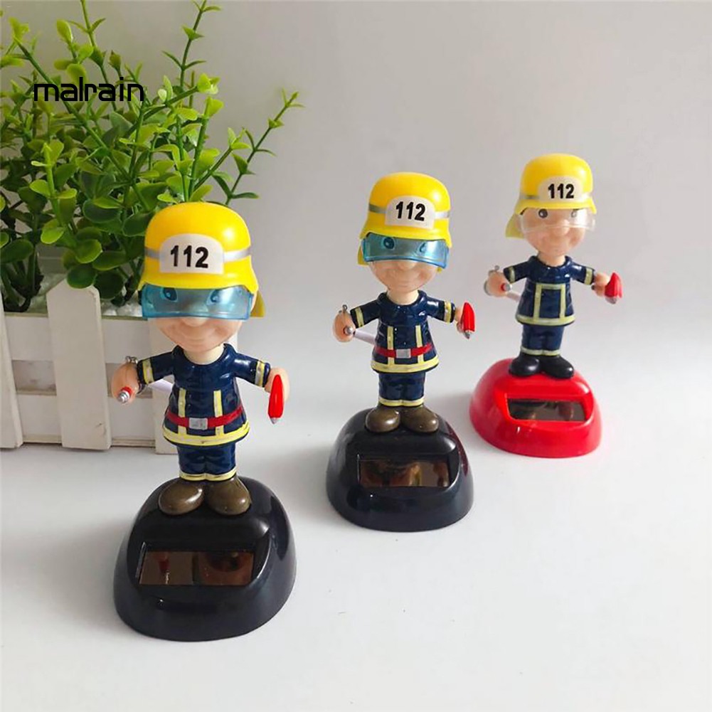Phụ Kiện Trang Trí Nội Thất Xe Hơi Hình Lính Cứu Hỏa Bằng Năng Lượng Mặt Trời