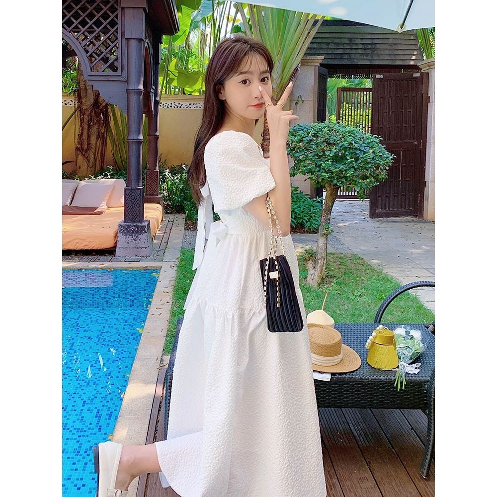 Đầm hở lưng tay phồng pháp mới dài trung bình tính khí Váy trắng cổ vuông eo cao nữ