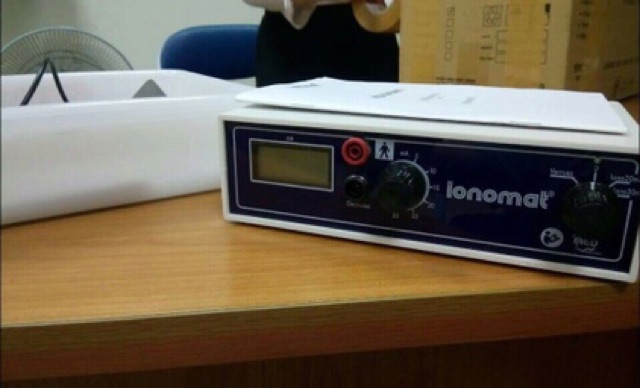 Máy trị ra mồ hôi tay, chân made in Pháp