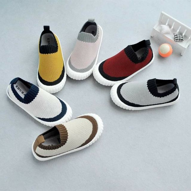 Giày thể thao nữ