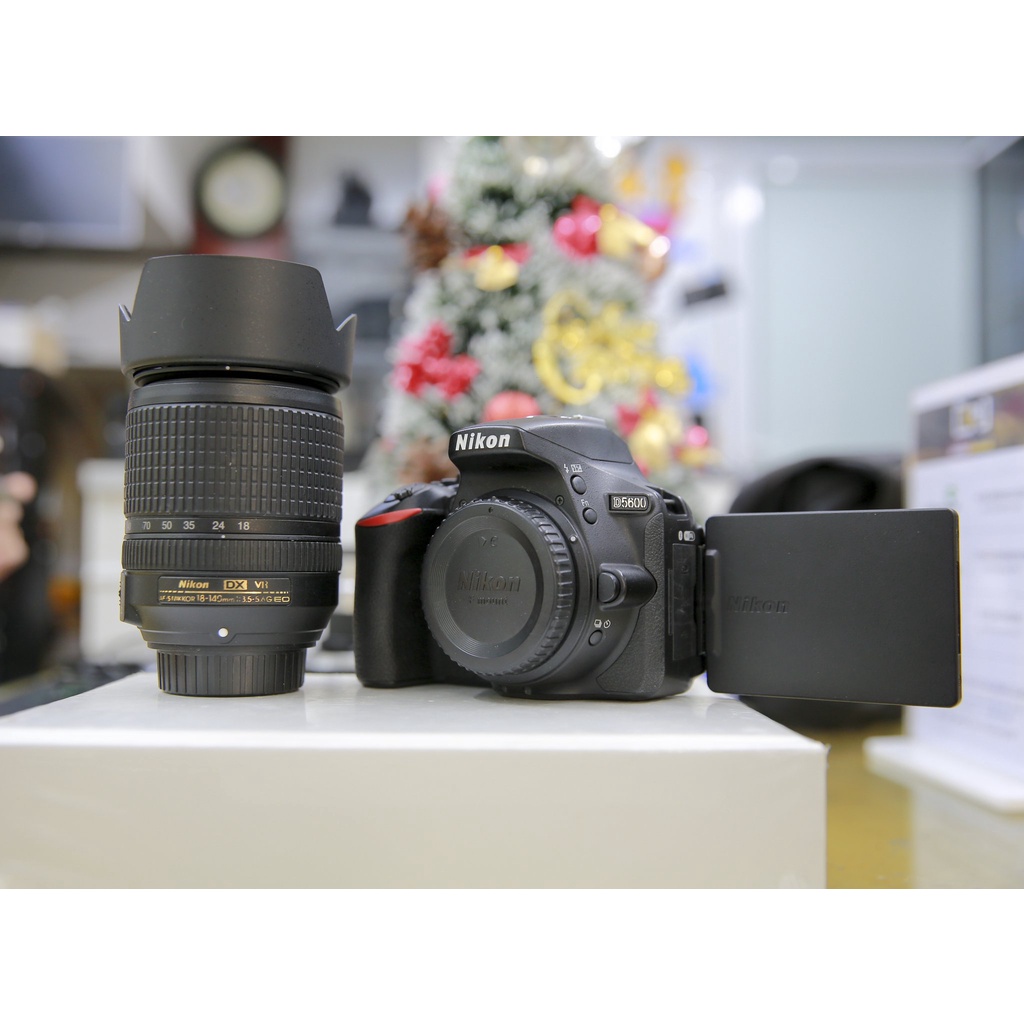 Combo máy ảnh Nikon D5600 kèm len siêu kit 18 140 Vr. Nhiều công nghệ mới. Sự khởi đầu hoàn hảo.