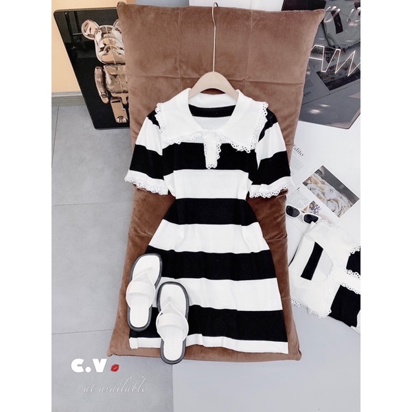 Váy mongtoghi kẻ cổ bẻ viền ren hàng QC