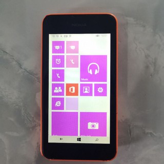 Điện thoại Nokia 530 cũ còn dùng tốt, nghe gọi to rõ, wifi ngon