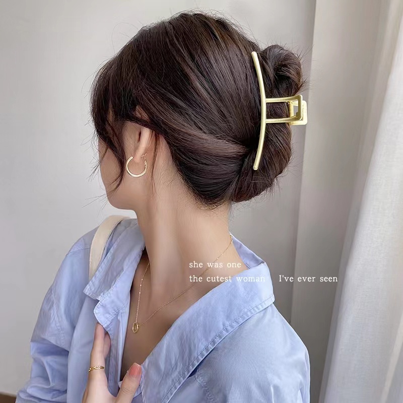 Kẹp Tóc Hình Cá Mập Bằng Kim Loại Đơn Giản Thời Trang Hàn Quốc