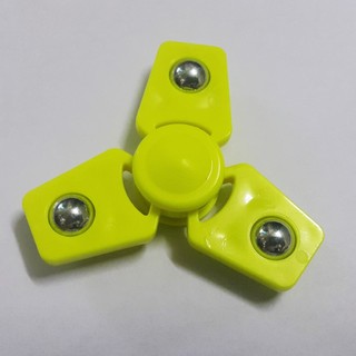 Spinner nhựa 3 bi