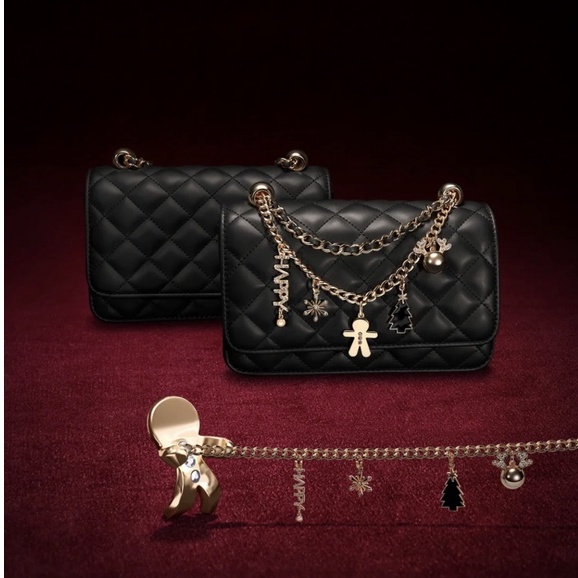 Túi đeo chéo đeo vai CNK xuất dư kèm charm giáng sinh túi da PU trần trám mềm nhẹ full box tem tag