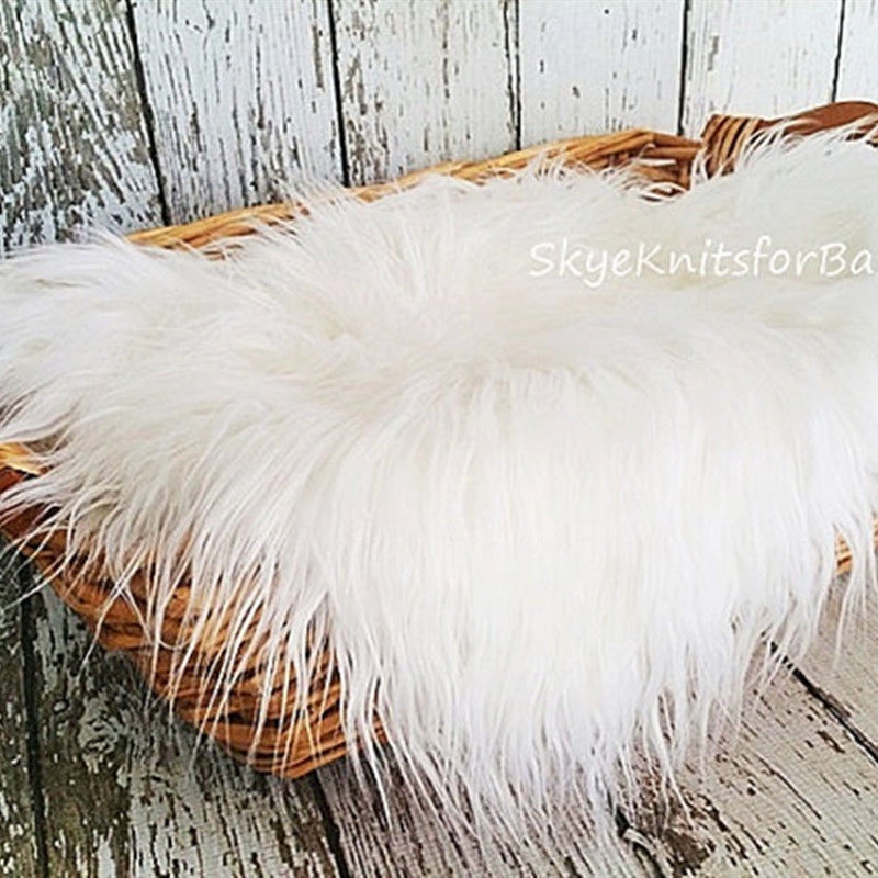 Chăn Lông Làm Phông Nền Chụp Ảnh Cho Bé