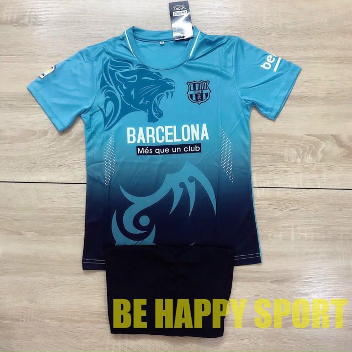 Quần Áo Trẻ Em Mới Nhất Barcelona (Barca) Xanh Ngọc Họa Tiết Rồng Độc Lạ 2021 - Áo Bóng Đá 2020 PP Bởi Be Happy Sport