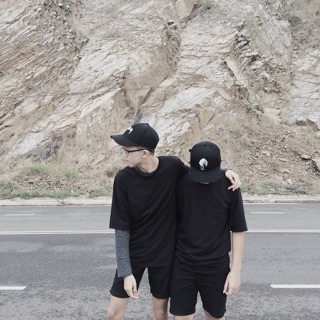ÁO TEE OVERSIZE BASIC ĐEN UNISEX