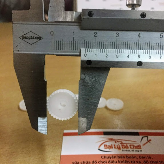 Bánh răng vương miệng 30 răng trục 2.9mm đường kính 15.5mm