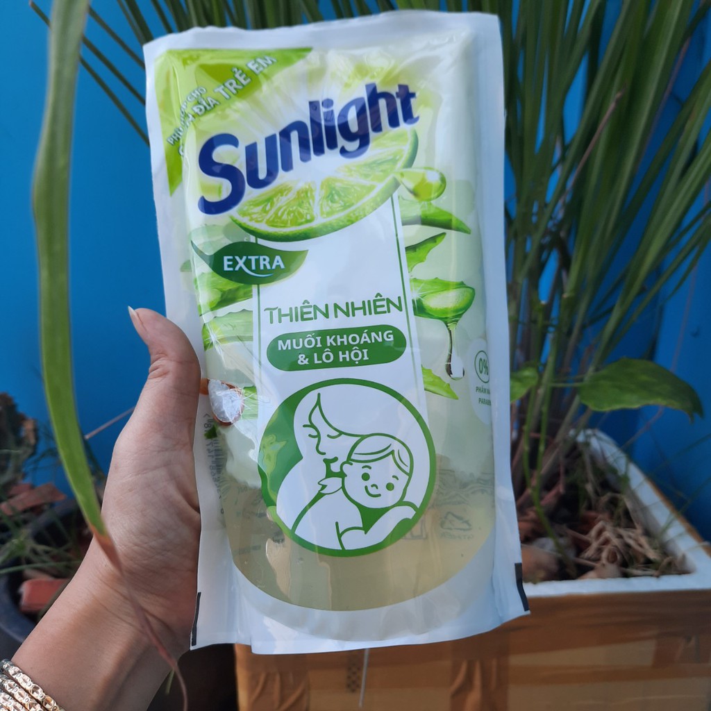 NƯỚC RỬA CHÉN SUNLIGHT 550gr THIÊN NHIÊN PHÙ HỢP CHO PÉ (MUỐI KHOÁNG VÀ LÔ HỘI)