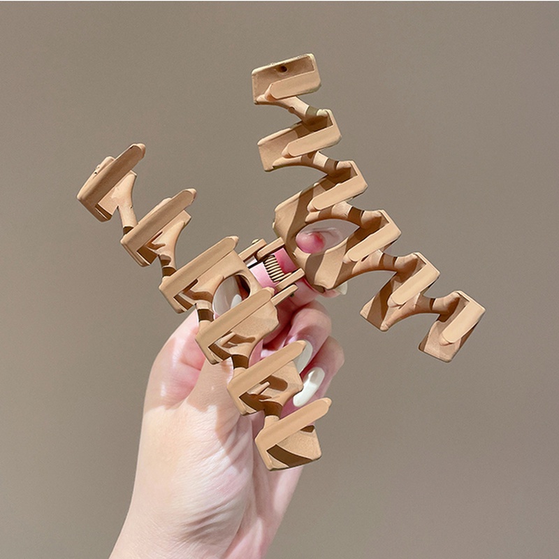 Set 2 Kẹp Tóc Acrylic Thời Trang Hàn Quốc