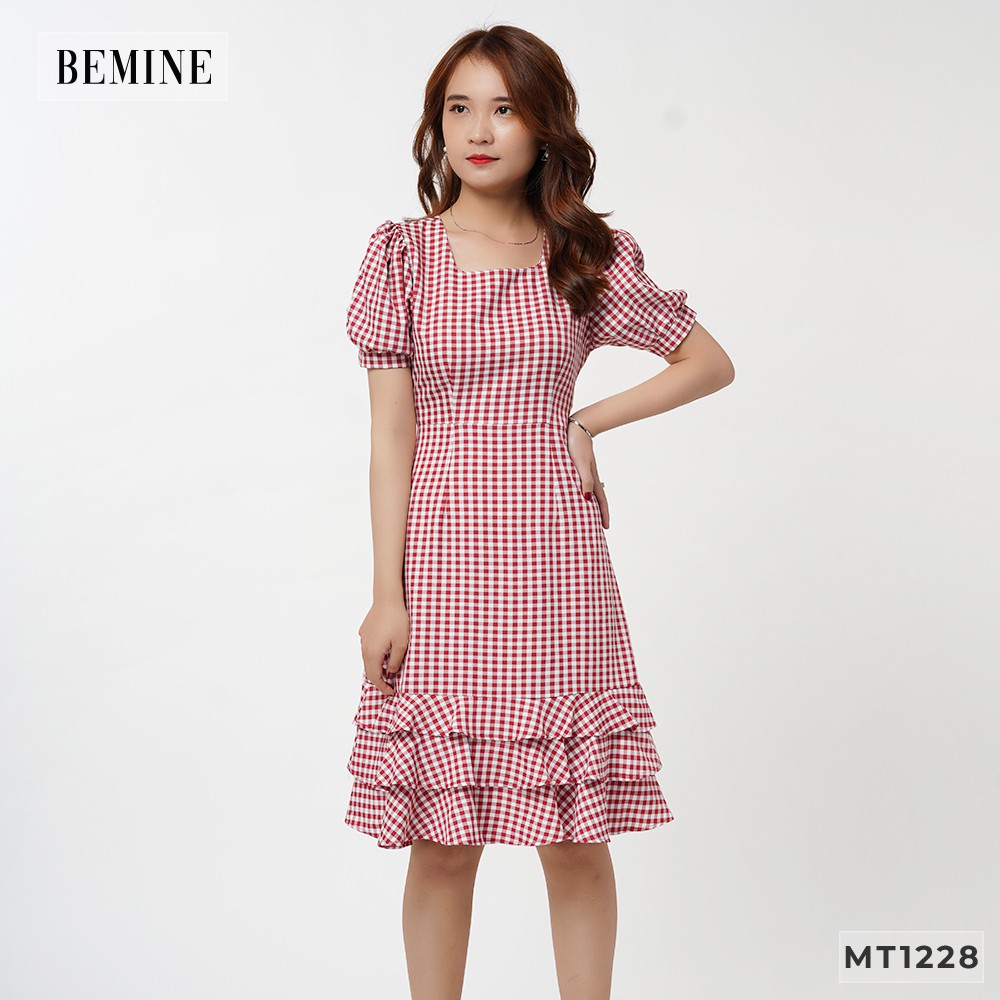 Đầm dáng xòe nữ họa tiết caro nhí bèo lai thiết kế thanh lịch BEMINE MT1228DO | BigBuy360 - bigbuy360.vn