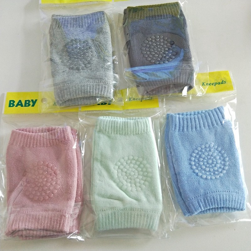 Đai đeo có đệm bảo vệ đầu gối an toàn cho bé tập bò