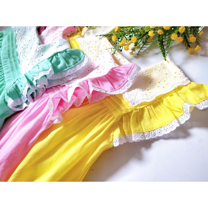 Váy đầm linen hồng cổ vuông phối ren trắng cho bé gái