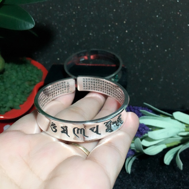 VÒNG TAY KHẮC CHÚ ĐẠI BI VÀ THẦN CHÚ OM MANI PADME HUM....