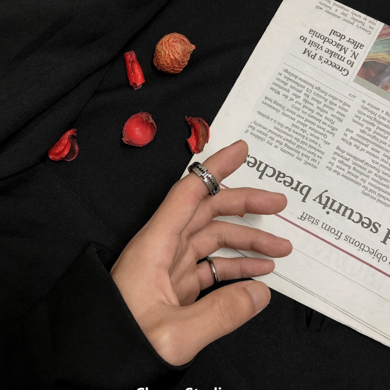 Nhẫn Titan Thời Trang Đường Phố Cổ Điển Cá Tính Cho Nam Nữ