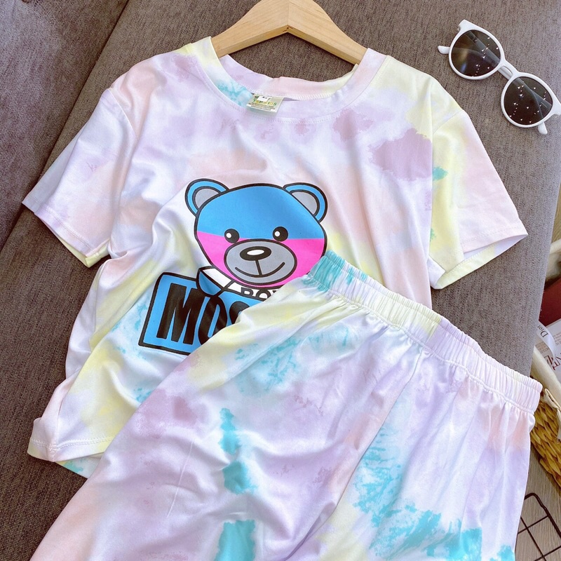 Bộ MOSCHINO Loang Bo Gấu Chun Bé Gái Size 18-30kg